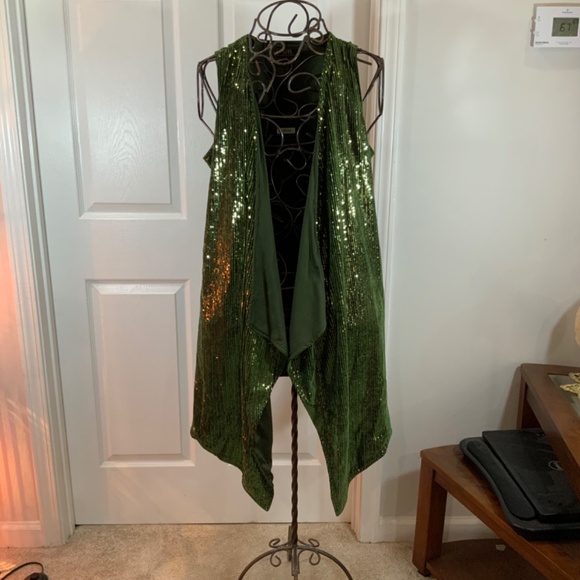 L & B Lucky & Blessed Sequin Green Vest Cardigan Party Size Small NWT - Picture 8 of 8